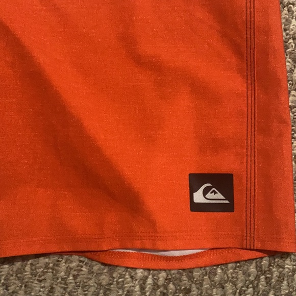 NWT MENS QUIKSILVER BATHING SUIT - Picture 5 of 7